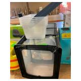 Broken 3 3 drawer plastic & 5 plastic containers