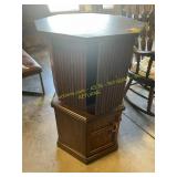 2ct Vintage Octagon End Tables