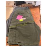 2ct Size 42 Red Head Cargo Shorts
