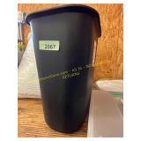Black 5.5 gal. Trash can & plastic container