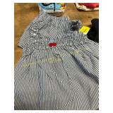 2 2 piece todler outfits 2T, 6-9m.