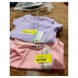 Baby Sleep Guide, 2 baby bodysuits, 6-9M