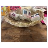 Woven bowl with 4ct urine odor remover