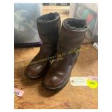 Size 7 UGG Brooks Boots, Shearling Lining