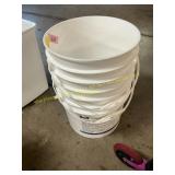 3 ct. plastic buckets