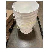 3 ct. plastic buckets