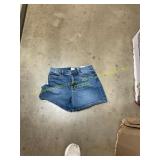 ButterCore Tee, Short Sleeves M, Jean shorts 6
