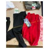 Sz 2T black & Red shorts