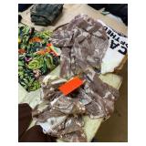 L pants, XL top & L bottoms