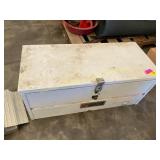 Metal tool box