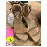 9W Me Too Wedge Sandals w/Ankle Straps