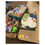 Flats of Toys, Crochet Snowmen