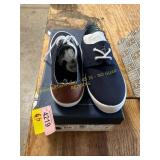 Penguin Size 8 Shoes