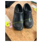 Womens Size 10 Merrell Encore Slip Ons