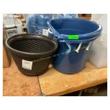 2ct Storage Buckets & Suncast 100ft Hose Pot