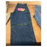 Size 32 x 30 Kirkland Brand Men