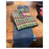 Wrangler 33x32 Jeans, Med Button Down