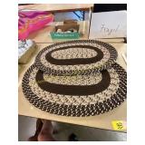 2 woven rugs
