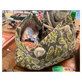 Tote of Misc Women