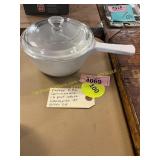 Vin. P-82 Corningware 1.5 Pint Saucepan