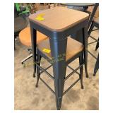 2 ct bar stools
