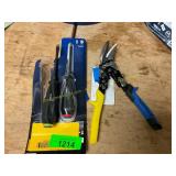 2ct screw drivers, clipper