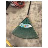 Yard rake