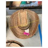 2 ct. Straw hats