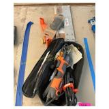 Reciprocating saw, guides