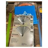 Assorted saw blades