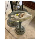Metal bird feeder