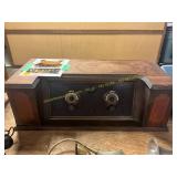 Antique Bremer Tully Radio