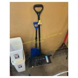 2 ct. shovels