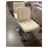 2ct Barstools