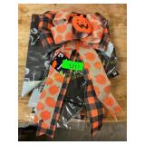 Table cloths and wall bow