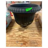 Garden Treasures 19-in W x 18.75-in H pot