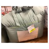 Casual living king 3 PCs comforter set