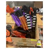 Halloween ground stakes (16ct) , hanging ghoul