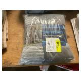 Cooling throw blanket