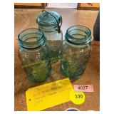 2ct Vintage Blue Ball Mason Canning Jars