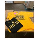 2ct Size 2XL Iowa Hawkeye Graphic T