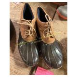 Women 9M Tommy Hilfiger Ankle Duck Boots