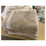 Purely Indulgent bath towels, 2ct
