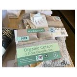 Avocado queen coverlet set