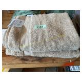 Purely Indulgent bath towels, 2ct