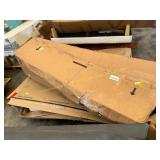 Assorted furniture pieces
