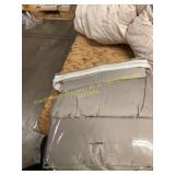 Pima Cott 6 piece sheet set Queen Size, Damaged
