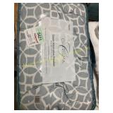 Charisma 98x96 Down Alternative Blanket, Queen