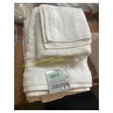 Ct 4 White Bath Set: Washcloth, Dish Towel, Towel