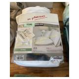 Bright White 680 TC King Sheet Set No Pillowcases